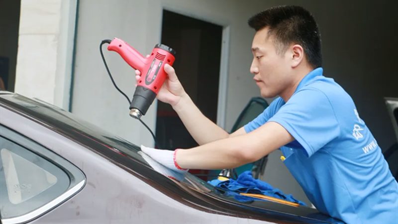 改车内饰灯光配件：价格与选择的考量